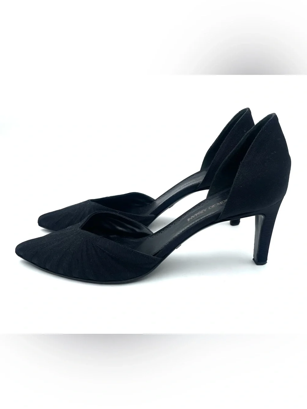 Giorgio Armani Black Pointed Toe Pump Size 39.5